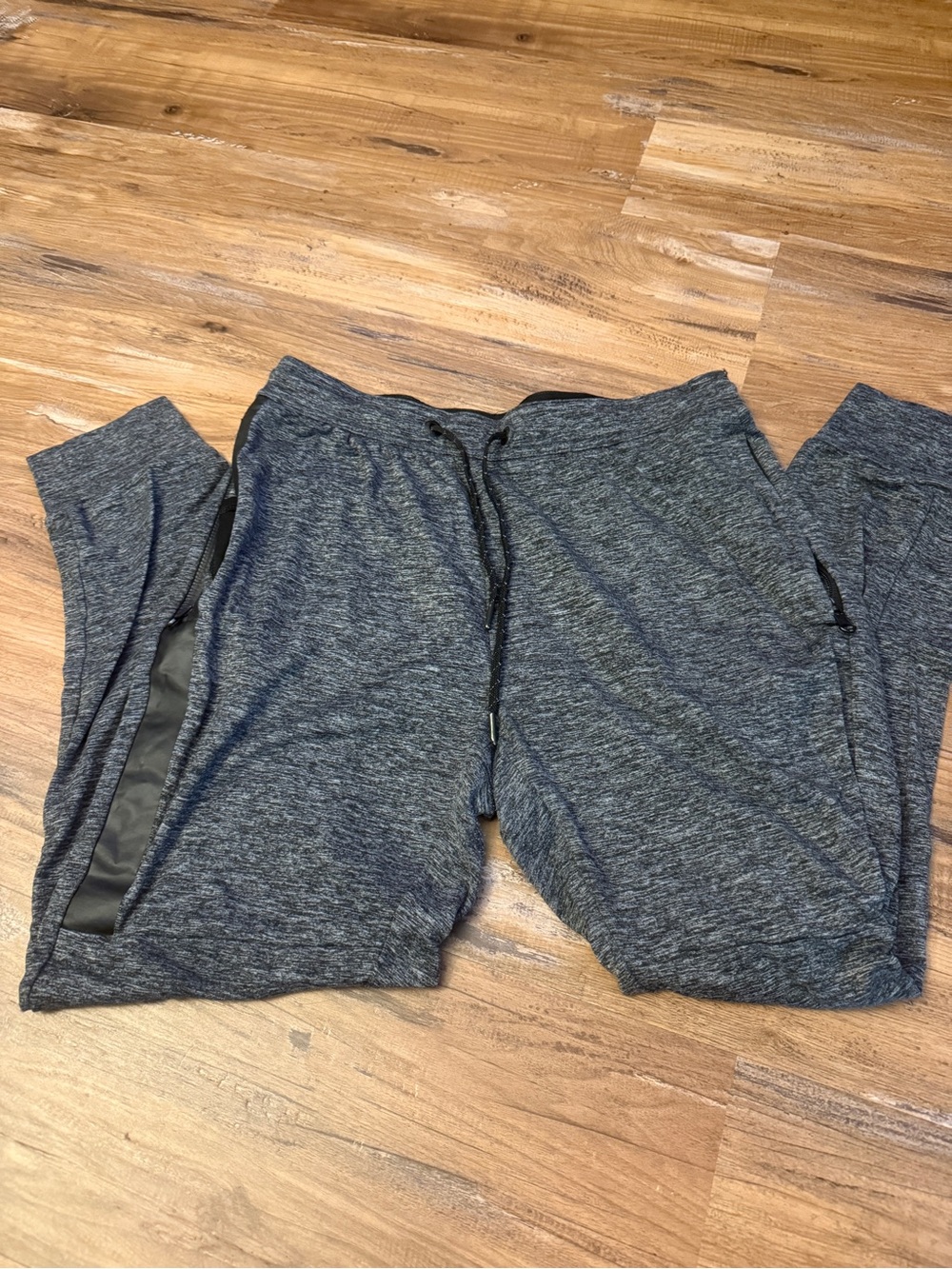 American eagle Men's Dark Heather Gray Jogger Pants with Black Trim